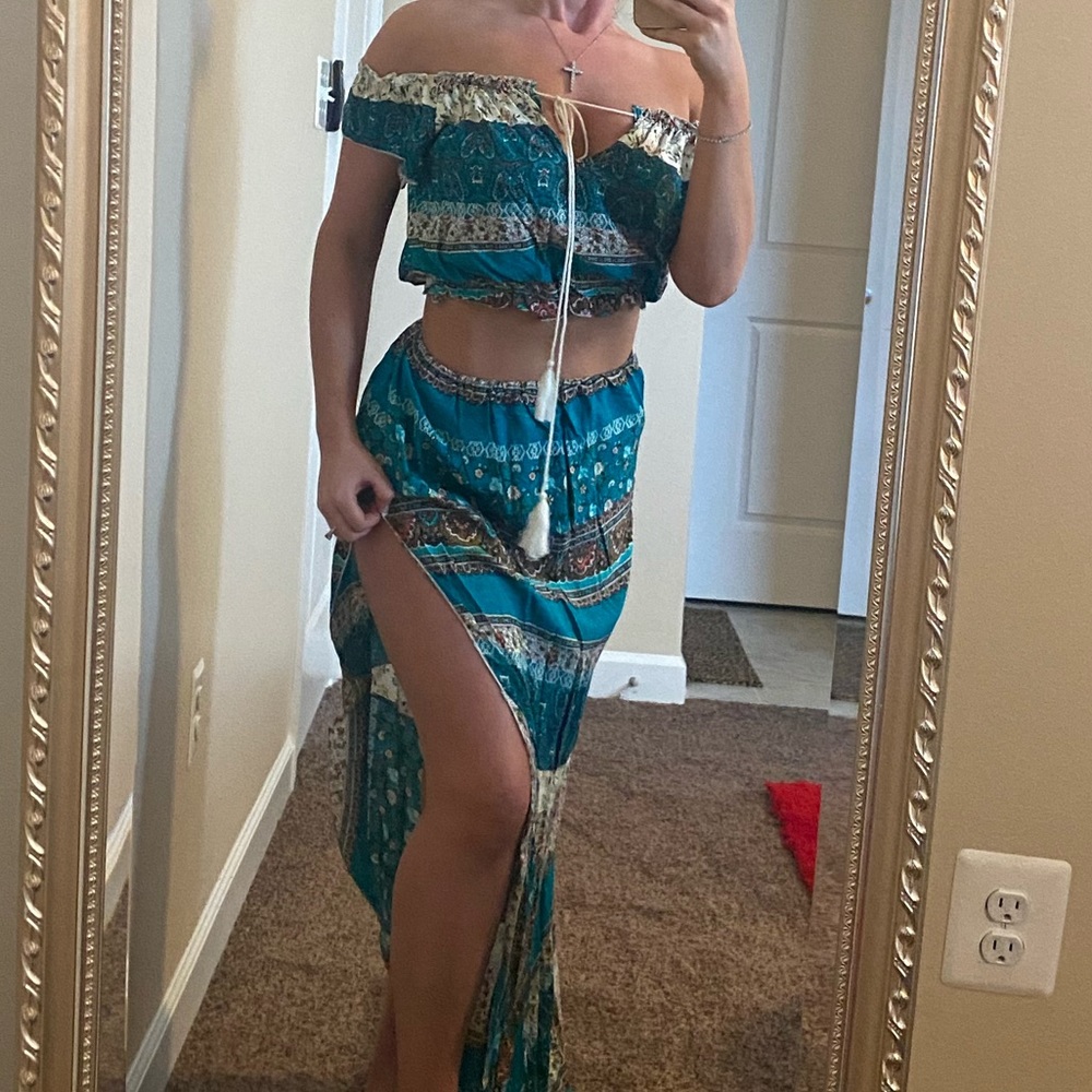 Long skirt with matching top